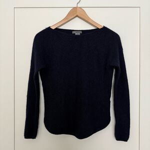Vince Sweater Womens Sz XS Navy Blue Long Sleeve Wool Cashmere ? Soft Boat Neck